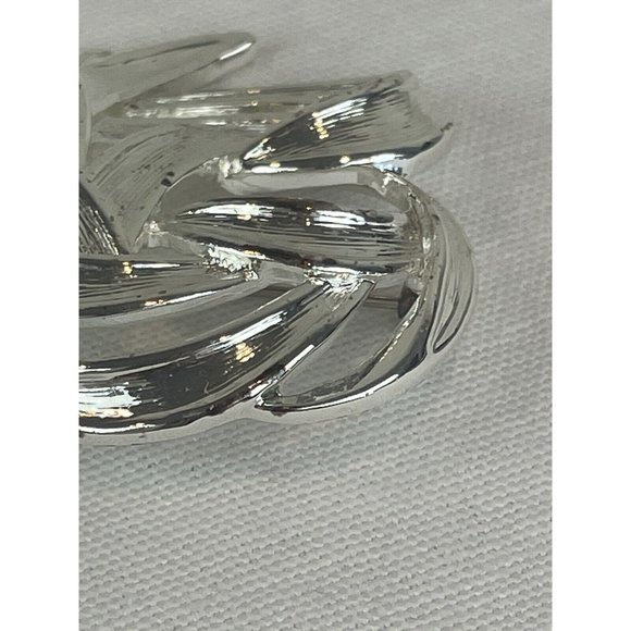 Vintage Monet Swirl Brooch Pin Silver Tone Shiny Textured 2" Signed - Picture 3 of 9